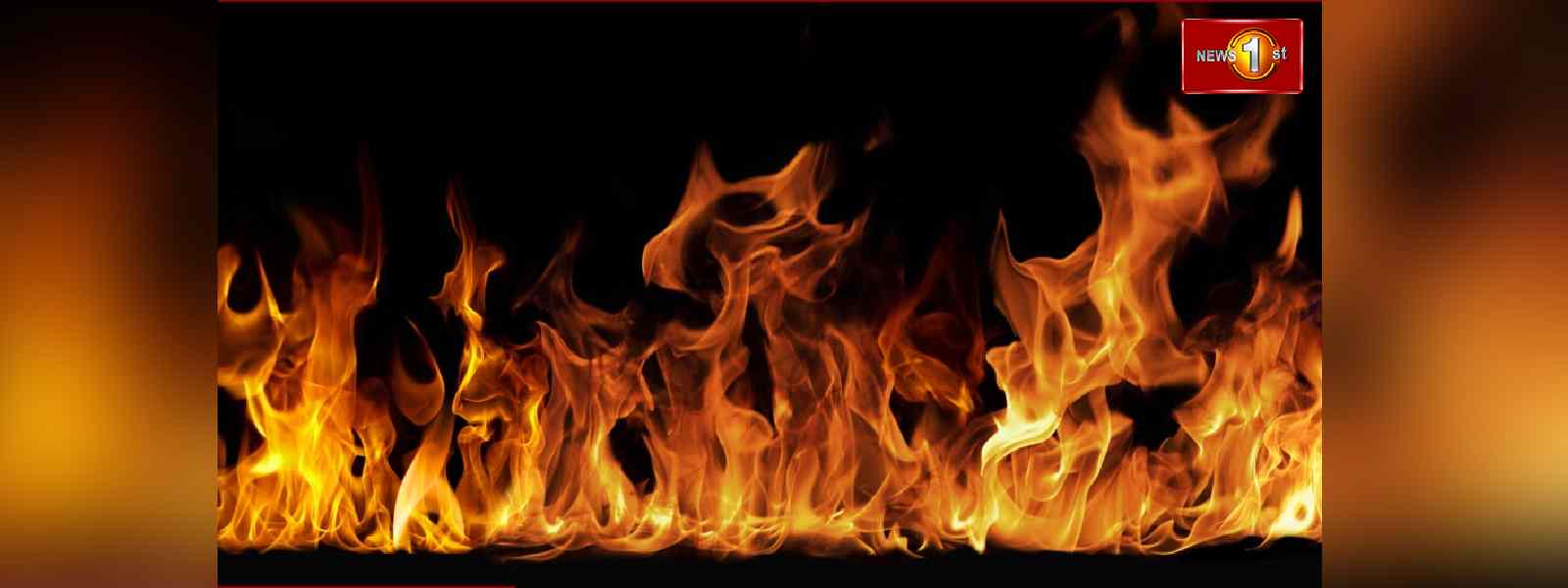 වත්තල, පොලිතීන් කර්මාන්ත ශාලාවක ගින්නක්....